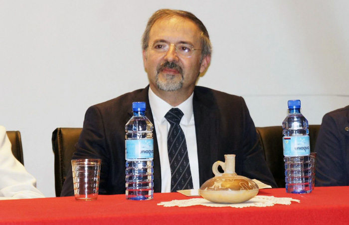 Ángel Hernández