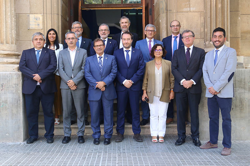 Foto de familia de la asamblea de rectores del G-9 celebrada en Palma de Mallorca.